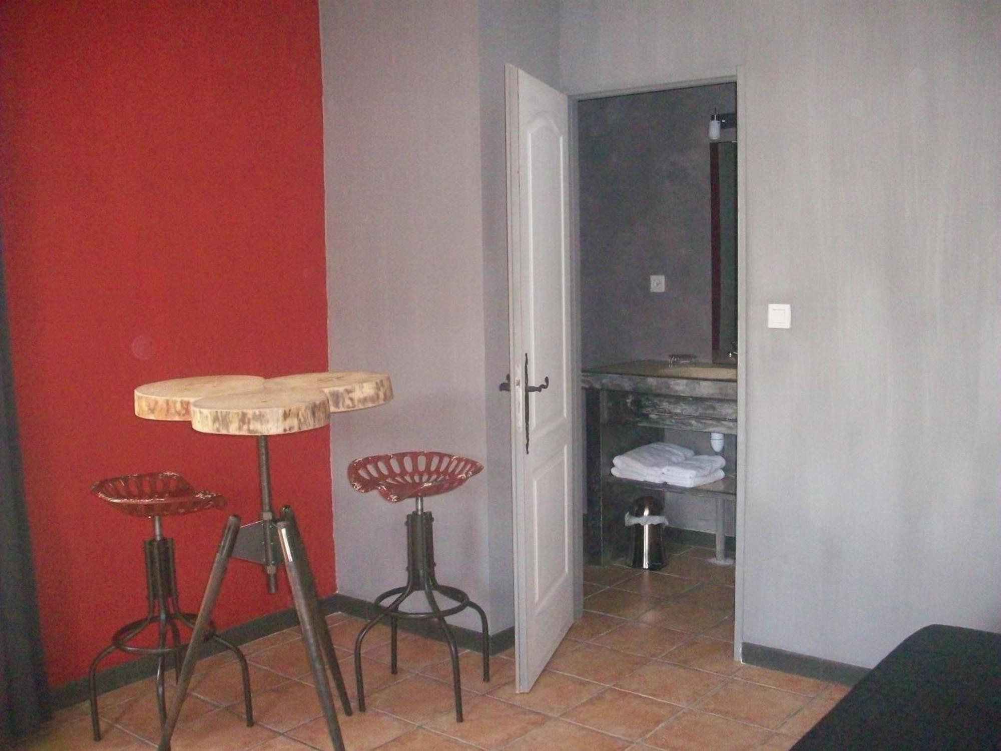Studios Et Gite La Sauvasse Vagnas Oda fotoğraf
