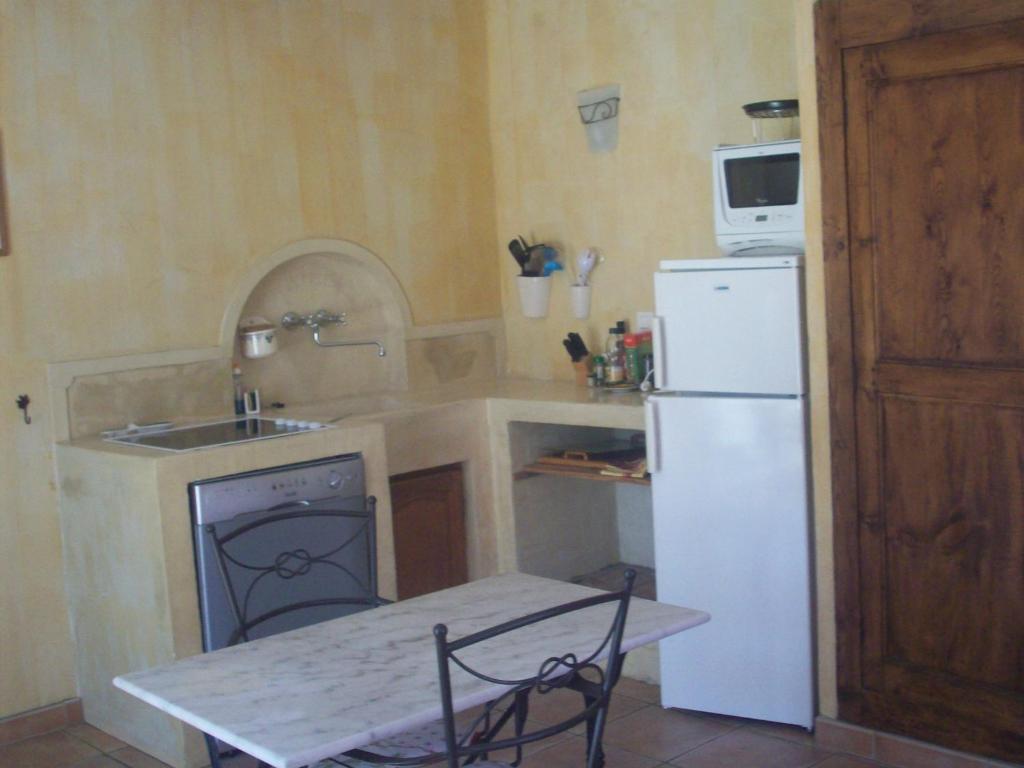 Studios Et Gite La Sauvasse Vagnas Oda fotoğraf